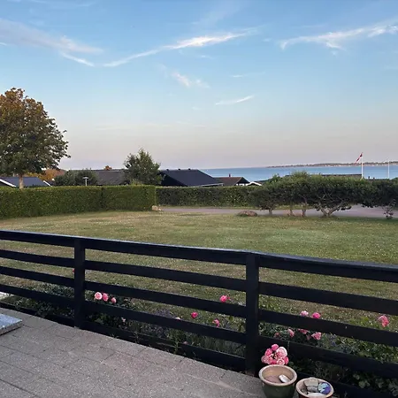 Hébergement de vacances In Horne With Sea View *